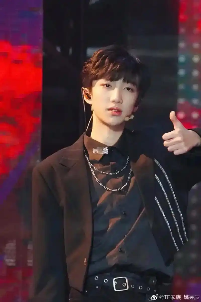 姚昱辰:有没有可能我在楼里不争不抢,是因为我看不上,我虽然是 - 抖音