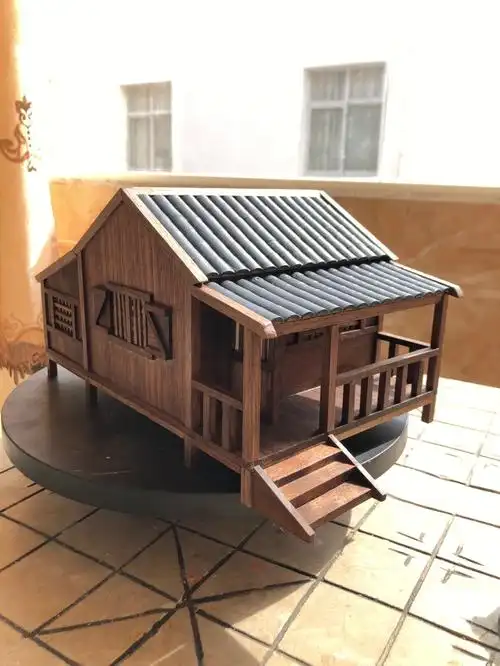 全手工制作了一个小木屋模型