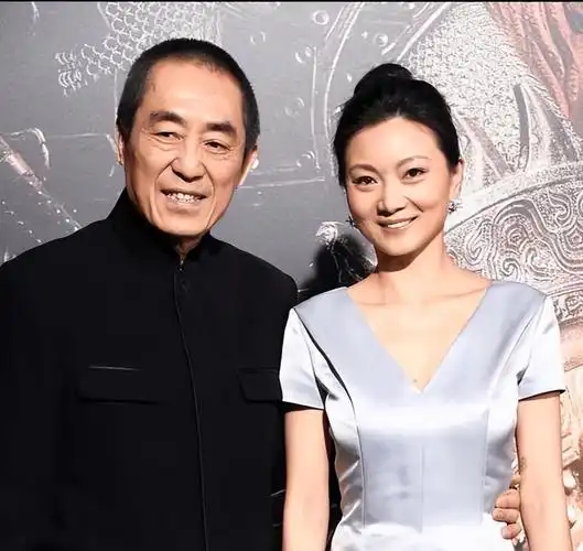 肖华:目睹前夫张艺谋"梅开三度",离婚后孑然一身再也不谈感情