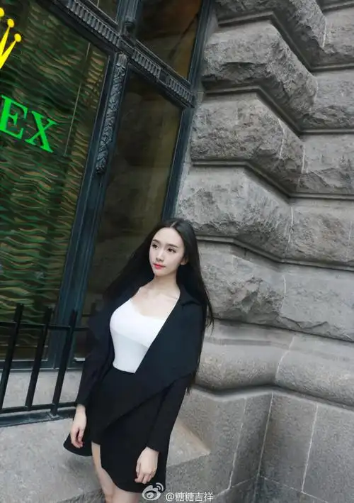 上海大长腿妹子@糖糖吉祥唯美自拍生活照