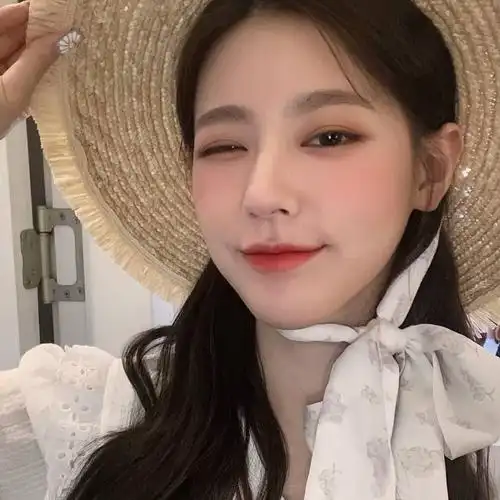 赵美延 女生头像