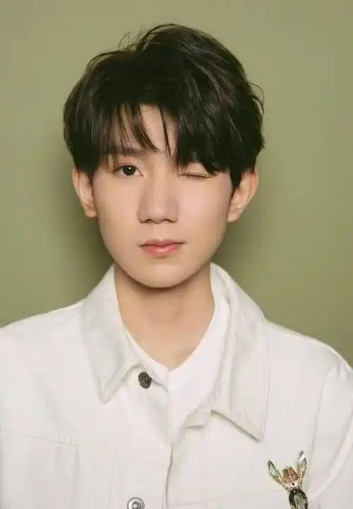 恬不知耻!无代表作却被捧为歌坛顶流,这7位明星是否脸红