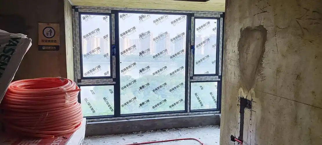 洛阳滨河路工程窗升级断桥铝系统三层玻璃隔音门窗安装_产品_客户