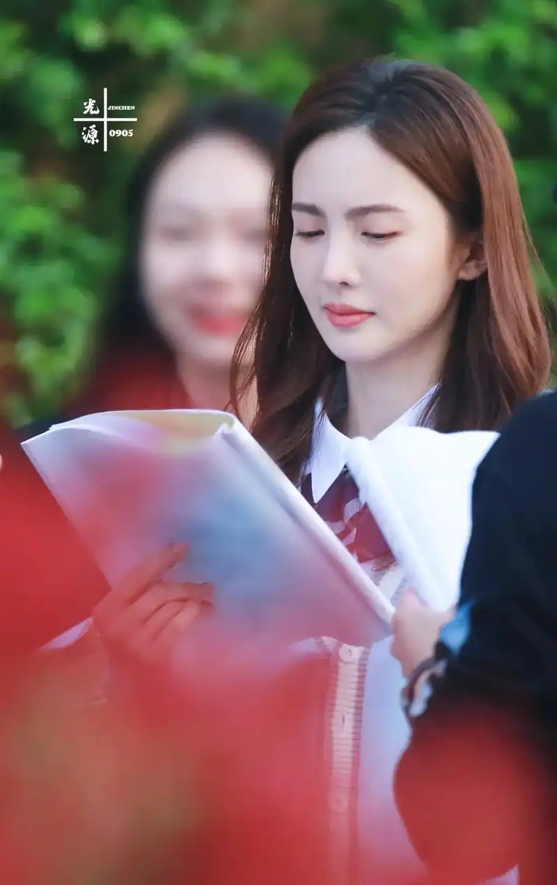 手机壁纸#金晨 这个夏天有你才完美!今晚在完美的夏天2看 - 兑趑