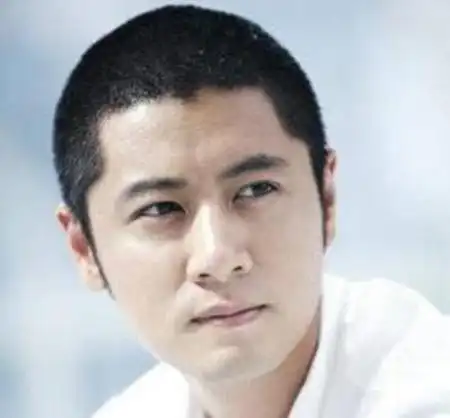 男生最帅9毫米圆寸头发型