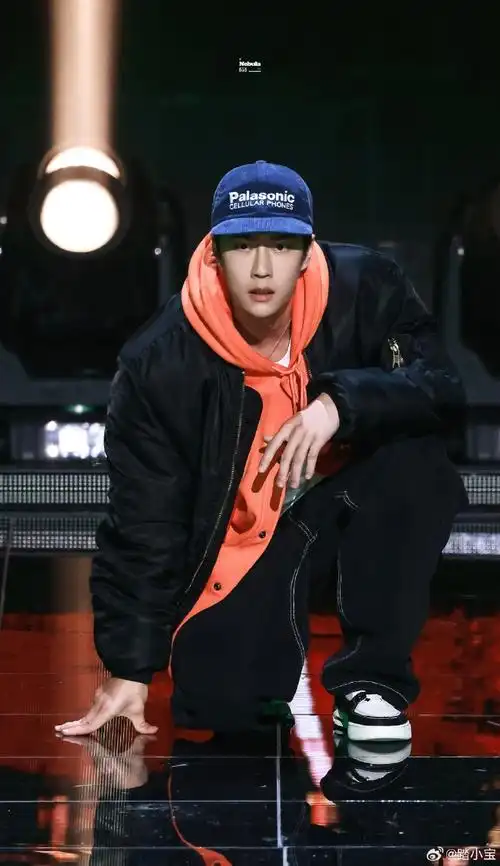 安踏骜杰##王一博hiphop forever##街舞6总决赛##王一博街舞6平价