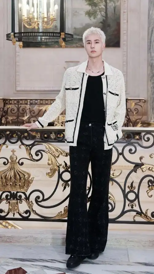 王一博米白色针织外套##王一博##王一博 香奈儿