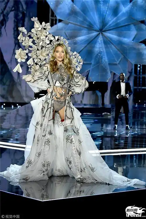 2017维密秀t台秀场高清美图合集