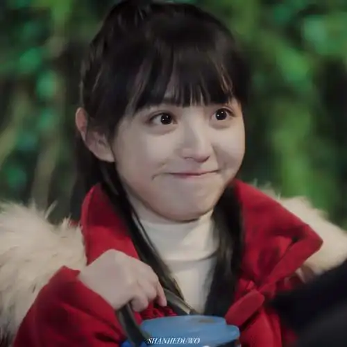 田曦薇超话92#如此可爱的我们#7515一条元气甜妹的头像合集02