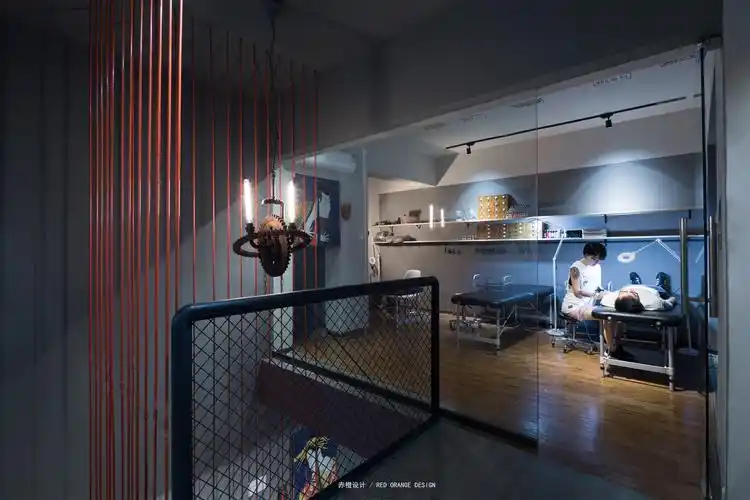 刺青是我们在时光隧道中留下的路标,是直接表达爱的一种方式,是坚持