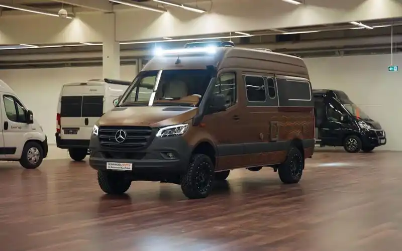 高级定制版奔驰4x4b型房车