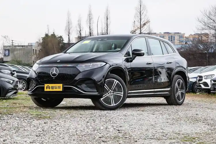 奔驰eqs suv上市 售91.05万元起 续航742公里