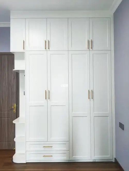 欧式风格–白色衣柜