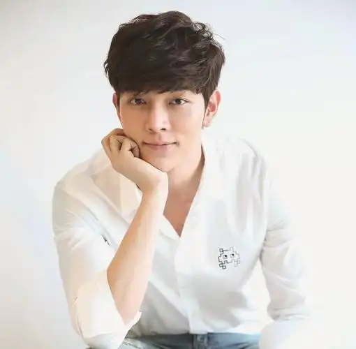 泰国最帅的十大90后男明星十大帅哥任你采摘