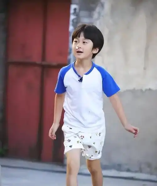 张亮儿子天天恋爱了,跟女友多张亲密照曝光,才刚满14岁 - 知乎