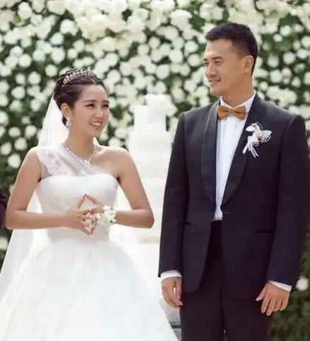 图何洁老公赫子铭资料大公开两人相爱过程大揭秘