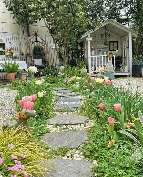 家庭庭院花园设计的效果图,若你有个院子,真别只是简单种菜,4个满分