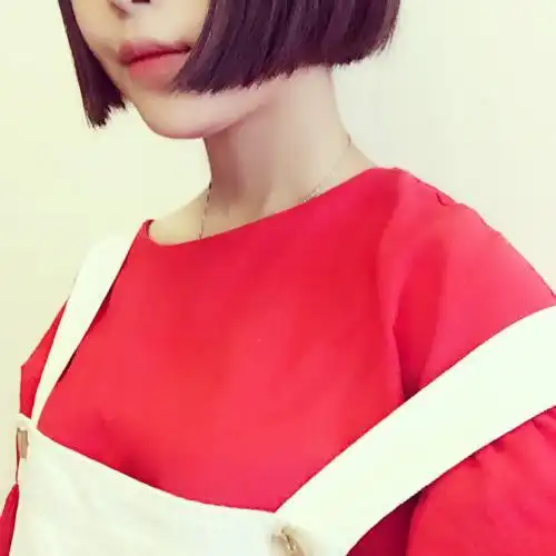 短发_头像_红t_背带裙