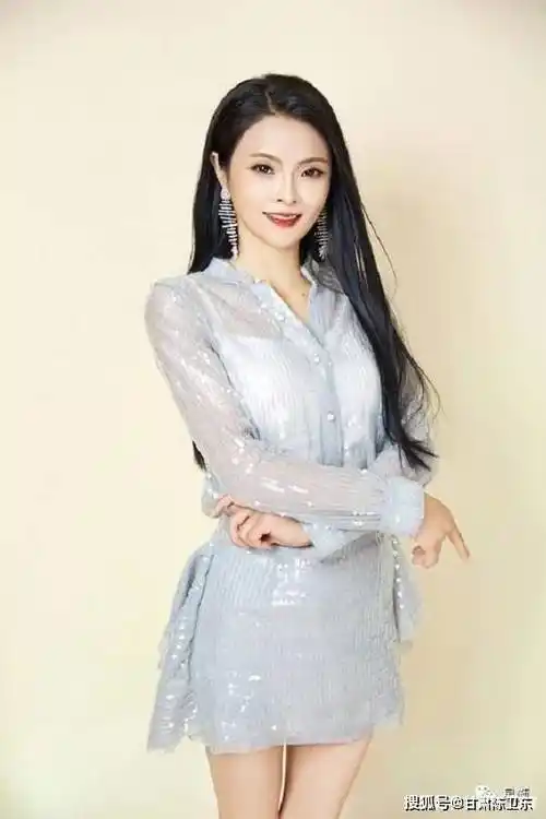 直播平台上最美的网红歌手唐薇