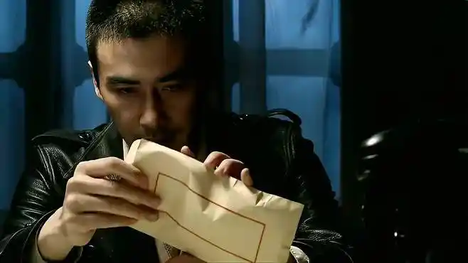 断刺:柳云龙铁骨铮铮,怎料在听到她沙哑的声音时,竟留下了眼泪-影视综