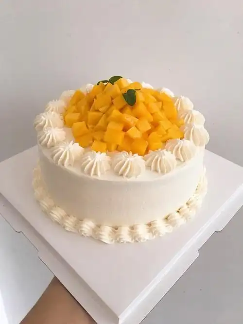 啾啾啾哦做的芒果奶油蛋糕