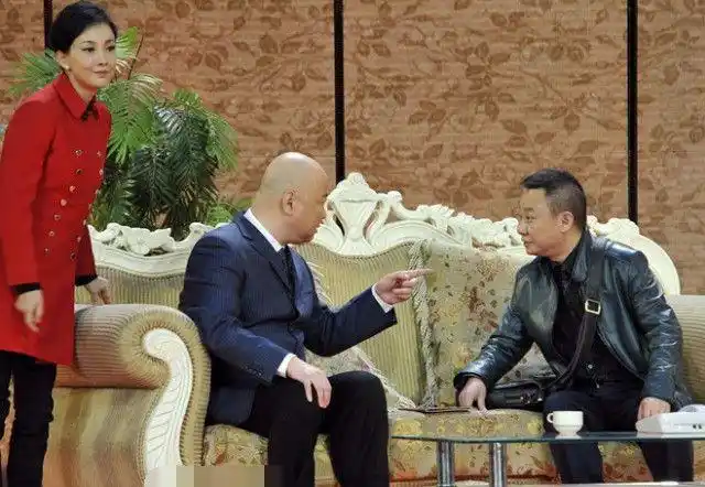 八次上春晚搭档郭冬临妻子得治不好的病他借钱医病不离不弃