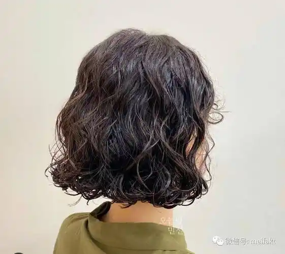 这款短发烫小卷,俏皮又可爱!