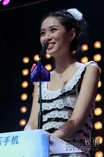 《非诚勿扰》马伊咪牵手涂鸦男 李洋遭现场求婚