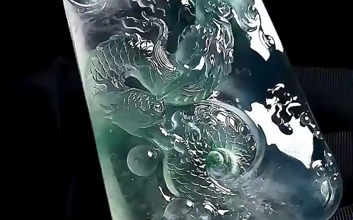 收藏级翡翠大龙牌,加龙大师作品,玻璃种飘花翡翠龙牌～龙腾四海