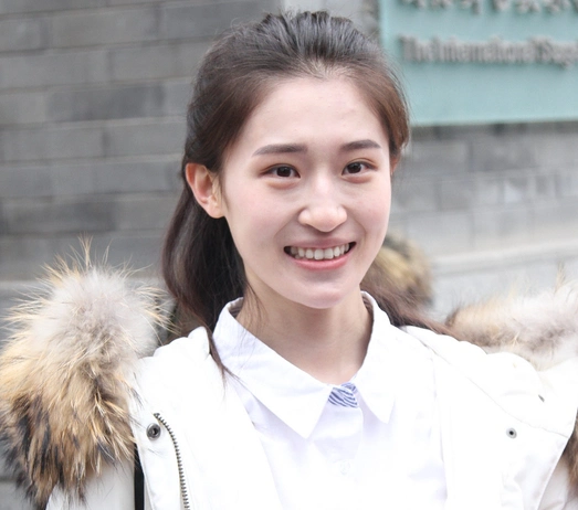 中戏艺考第二日 场外帅哥美女如云创新美颜值爆表(6)