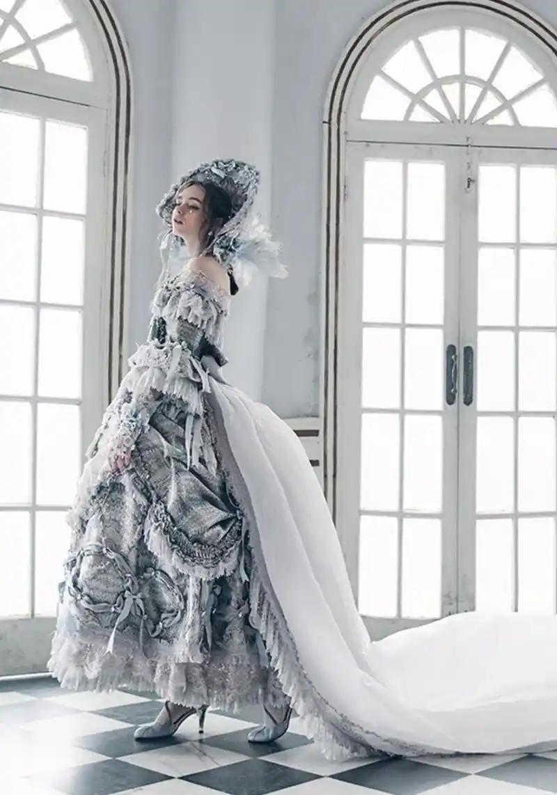 当迪士尼公主穿上"洛丽塔",白雪公主很普通,灰姑娘像变了个人