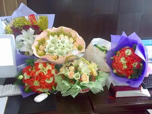 今天办公室收到的花.花园花园
