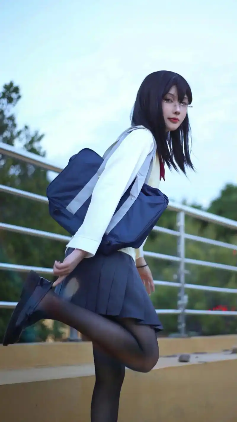 cos #二次元 #jk制服 @雯雯大王 - 抖音