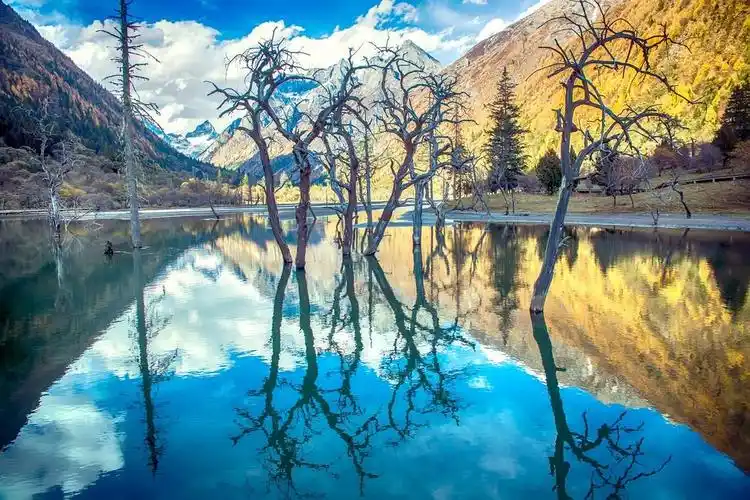 五一劳动节走川西,三四天时间应该走哪条路线?_风景