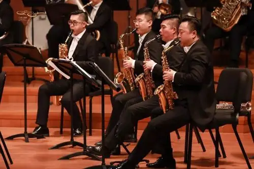 嘘你听飞雪里那灿烂的春之声北京管乐交响乐团吹响春节祝福曲
