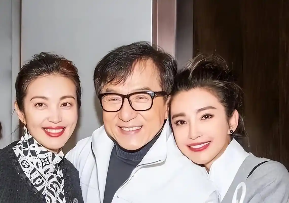 成龙变更100亿遗嘱的分配,小龙女竟然赢了,而房祖名却输了