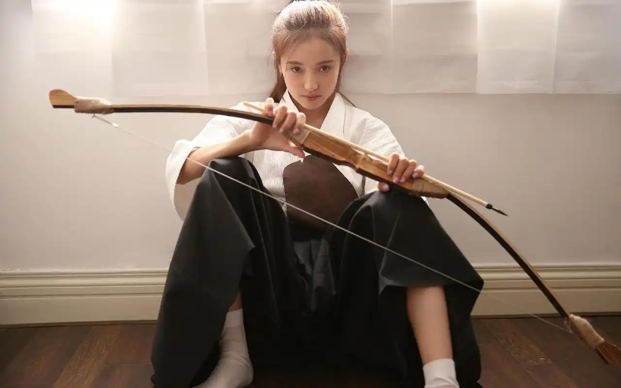 清纯射箭美女小清新唯美高清壁纸