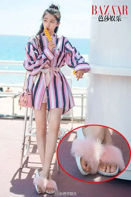 尴尬!李湘近照瘦得惊人 可背后的椅子p歪了