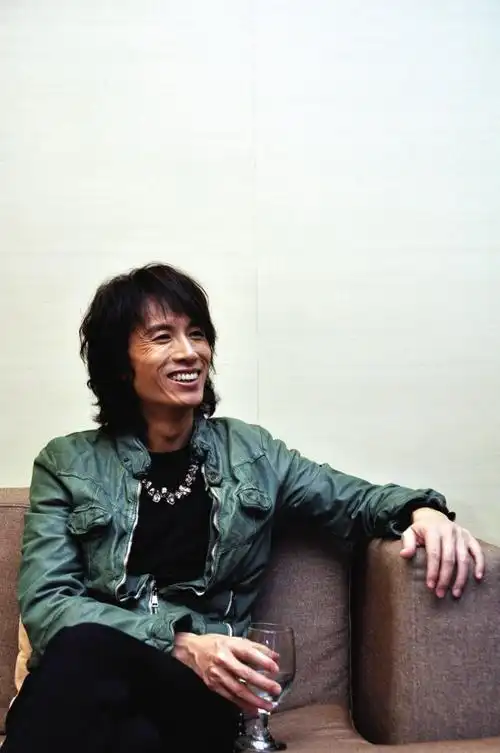 06】黄子华:我的娱乐圈日子"血肉模糊" - 卡小破 - .someplace good.