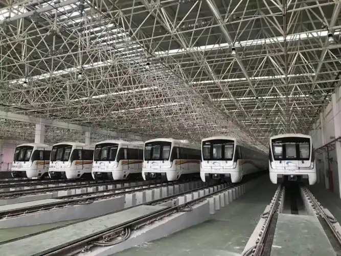 地铁10号线二期首批15列车全部到货!年底前开进新津