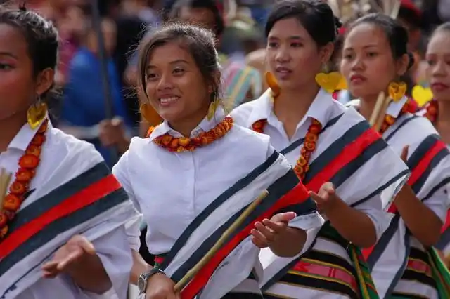 你知道大多数年轻一代菲律宾华人,几乎都不会说汉语吗?