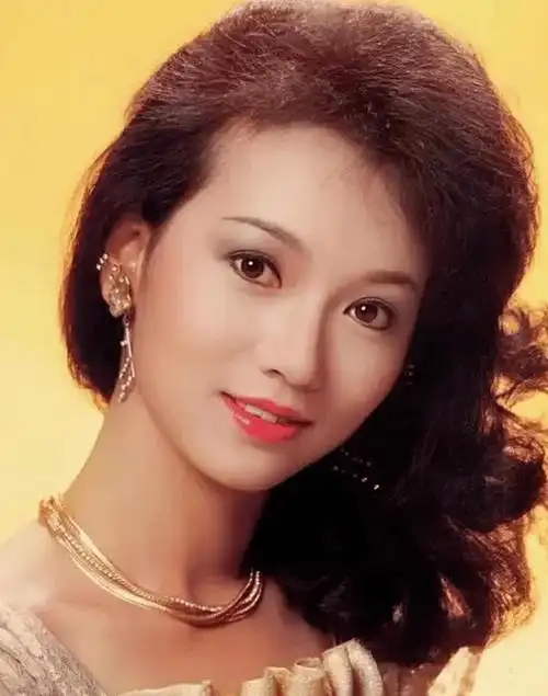 赵雅芝的骄傲:3个儿子都是"学霸",今大儿子44岁,二儿子40岁_工作_香港