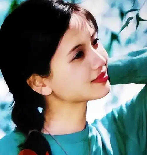 56岁的陶慧敏美了一辈子入行以来从不接吻戏嫁给初恋恩爱至今