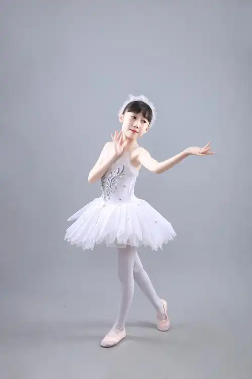 摄影师yuki的儿童摄影作品《舞蹈女孩》