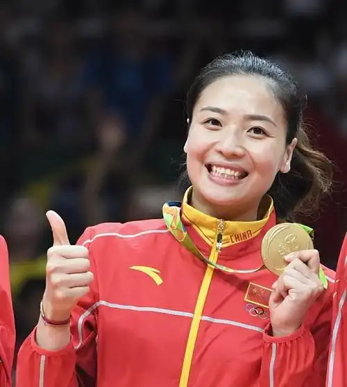 用奋斗书写精彩青春记前中国女排队员魏秋月