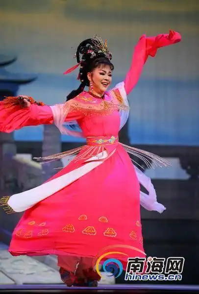 "七仙女下凡"海南 黄梅戏《天仙配》唱响海口