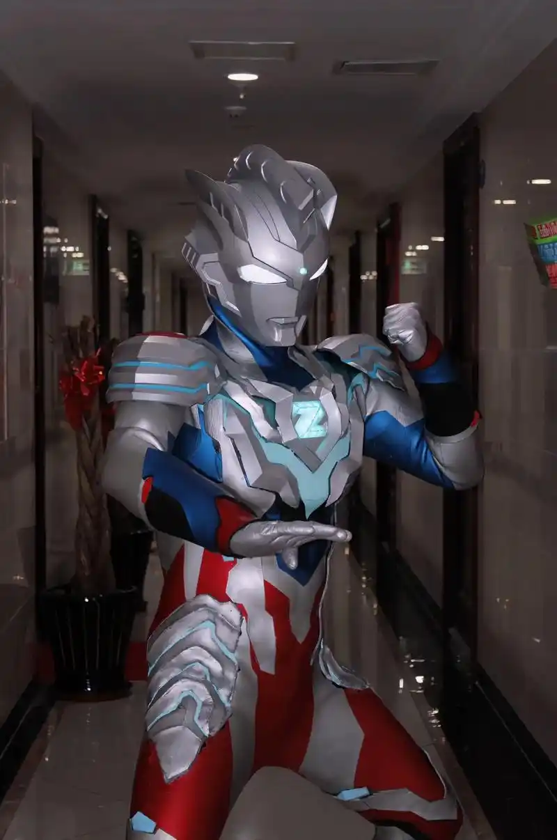 泽塔奥特曼阿尔法装甲壁纸.看得出来是同人嘛?我还以为tv剧照 - 抖音