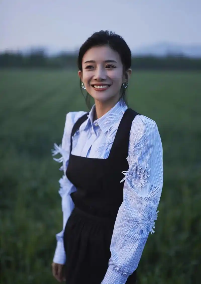 曾获"央视主持金奖"的美女蔡紫,竟去了湖南卫视,结果一炮而红