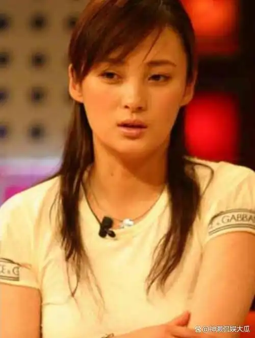 观察48岁蒋勤勤和裴佩老师现状才明白女人到了中年真不能太瘦