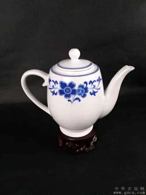 七十年代醴陵群力瓷含大球泥茶具